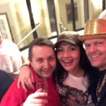 Kom nærmere frue, og ikke nok med det! Har vi behov for selgere i fremtiden?